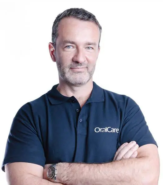 Oralkirurg Attila Nagy hos OralCare